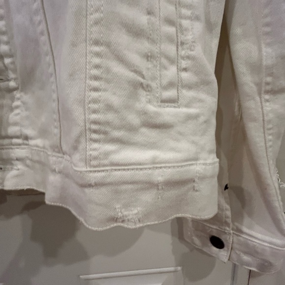 Aeropostale White Jean Jacket Oversized Distressed Size Large - Picture 5 of 5